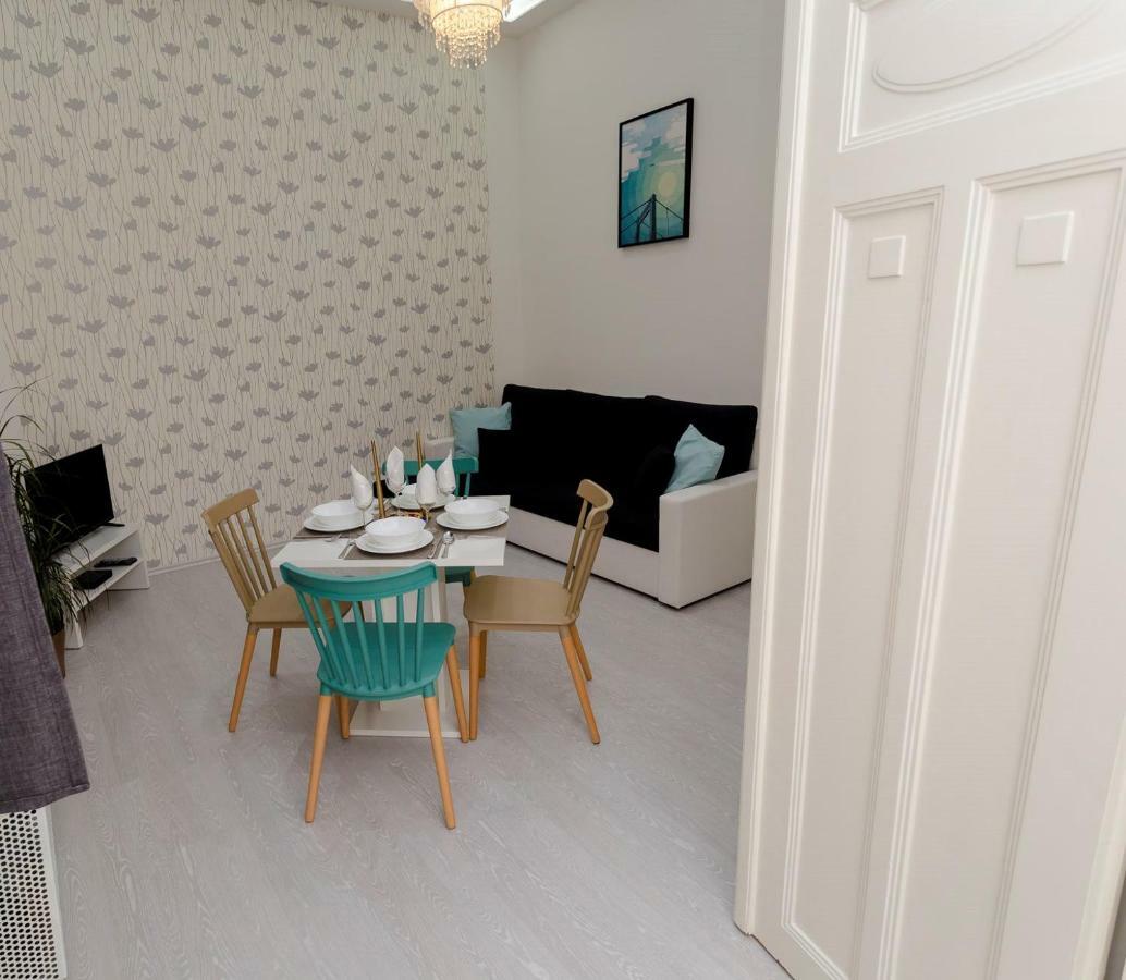 Boutique Residence Jokai - Apartment In The City Center บูดาเปสต์ ภายนอก รูปภาพ